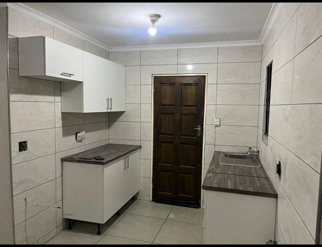 2 BEDROOM PROPERTY TO RENT IN WINDMILL PARK